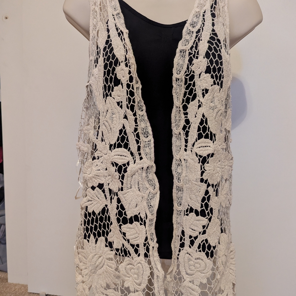 Adiva Ivory Crochet Lace Vest